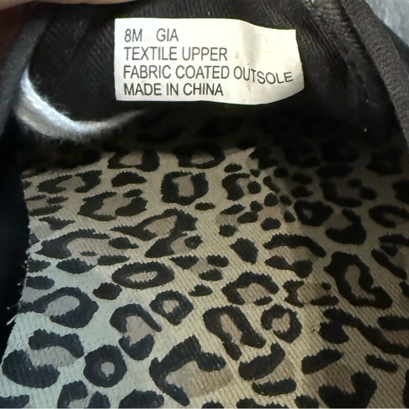 Kelly & Katie Black Canvas Sneakers – Size 8M - Picture 4 of 5